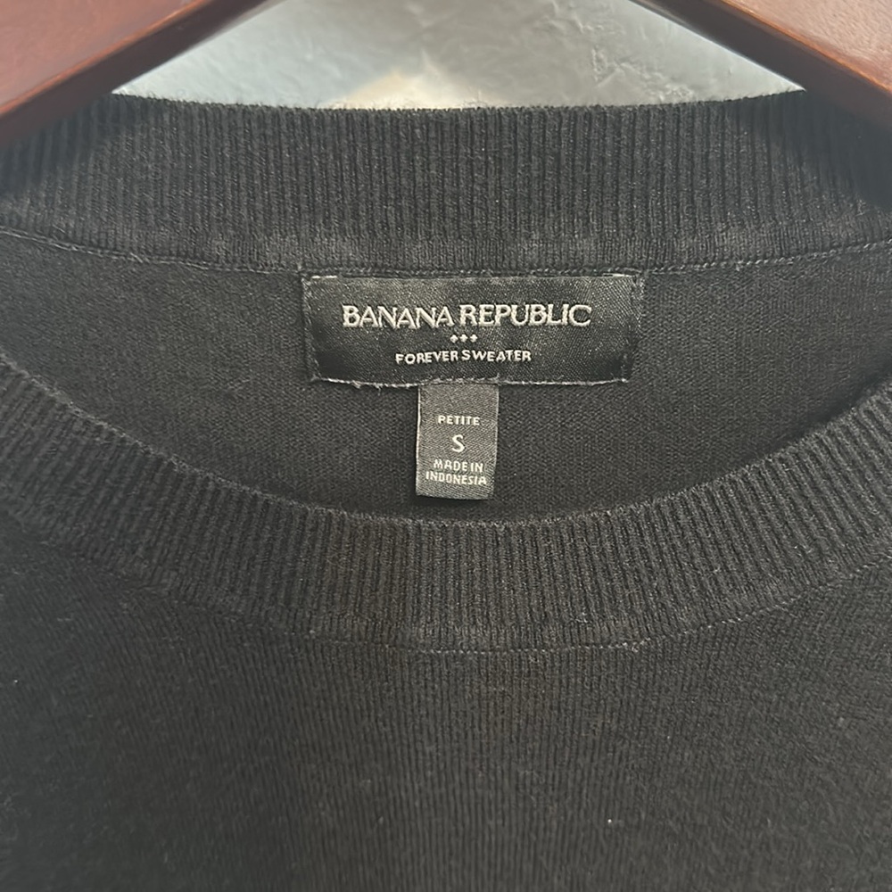 Banana Republic Womens Black Crewneck Sweater. Size Small Petite. Long Sleeve - Picture 2 of 6
